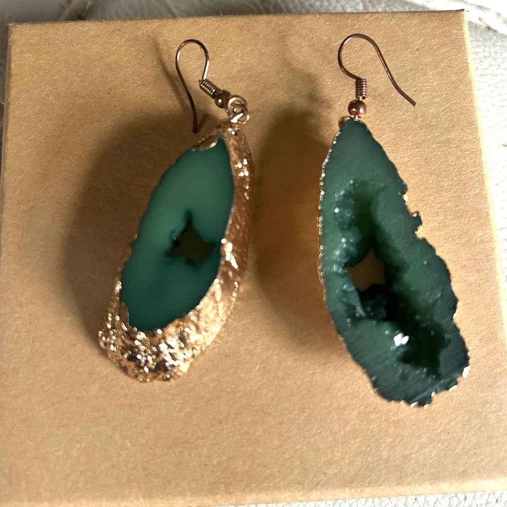 Faux geode green earrings 1.75 inches good condition